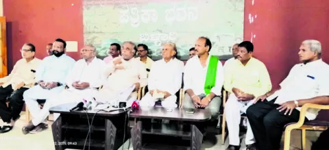 వీరశైవ లింగాయతగా రాయించాలి 