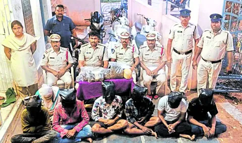 అంతర్రాష్ట్ర దొంగలు అరెస్టు 