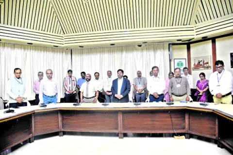 స్టీల్‌ప్లాంట్‌ మాజీ సీఎండీ బి.ఎన్‌.సింగ్‌కు ఘన నివాళి