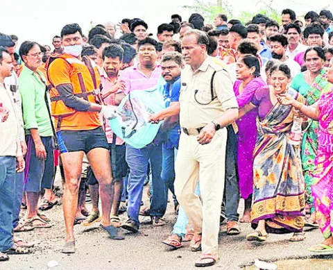 గల్లంతయిన యువకుడి మృతదేహం లభ్యం