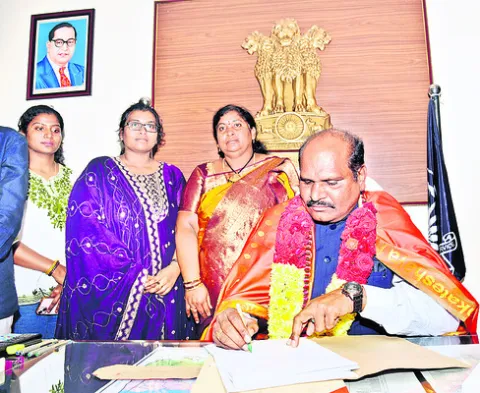 జేసీగా వెంకటేశ్వర్లు  బాధ్యతల స్వీకరణ 
