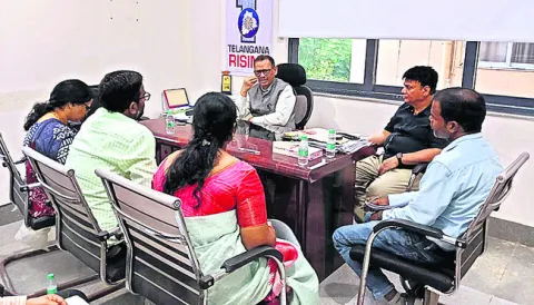 ఆరోగ్య కార్యక్రమాలను  పకడ్బందీగా అమలు చేయాలి
