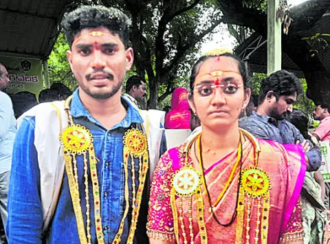 తల్లిదండ్రుల నుంచి రక్షణ కల్పించండి 