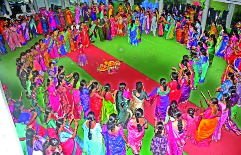 ఉత్సవ