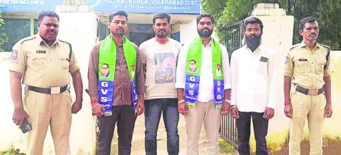 అరెస్టులతో ఉద్యమాలను ఆపలేరు 
