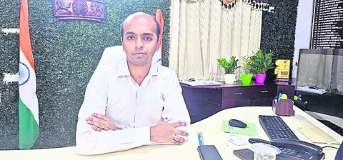 ఆధార్‌లో తప్పులు సరిచేసుకోండి 