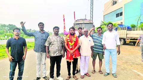 గోవులను సంరక్షించాలని పాదయాత్ర 