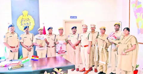 హోంగార్డుల సంక్షేమానికి పాటుపడతా