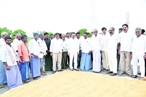 చంద్రబాబు పాలన రైతులకు శాపం 