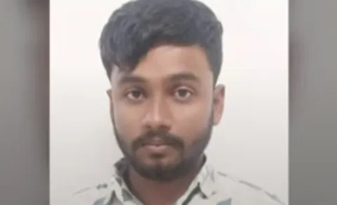 Classmate attacks young woman with blade at Moosapet Metro