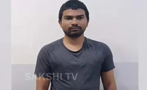 Most Wanted Criminal Bathula Prabhakar Escaped: Constables Suspended