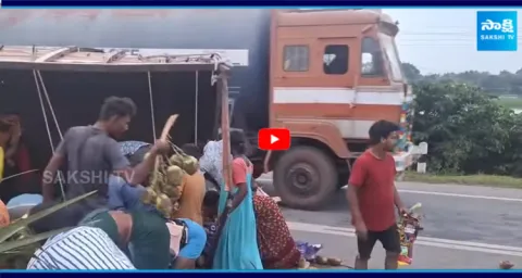 Garam Garam Varthalu About Coconut Lorry Overturned  1