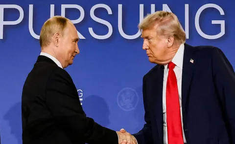 Russian President Putin offers to extend arms control treaty