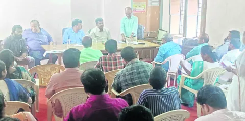 మెరుగైన వైద్యసేవలు అందించాలి 
