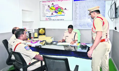 నేరాల నియంత్రణకు కట్టుదిట్టమైన చర్యలు