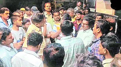 వైద్యం వికటించి నిండు గర్భిణి మృతి 