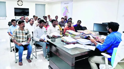 పత్తి కొనుగోళ్లలో పారదర్శకత ఉండాలి