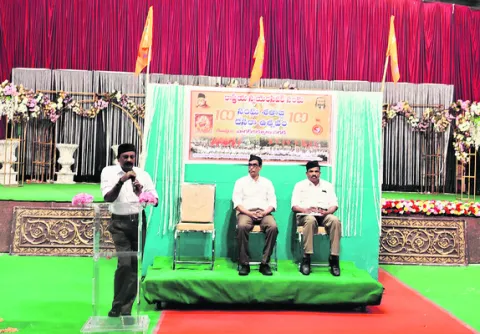 హిందూ సమాజం ఏకం కావాలి 
