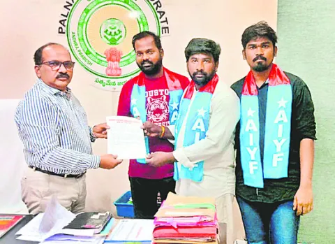 హామీలు వెంటనే అమలుచేయాలి 