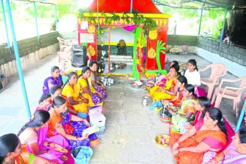 బాలాత్రిపురసుందరిగా..