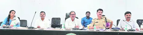 పత్తి సేకరణకు ఏర్పాట్లు చేయండి 
