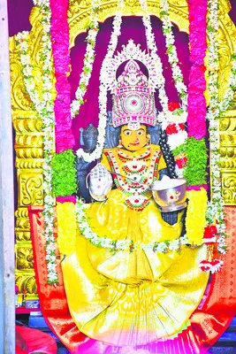 అన్నపూర్ణగా దుర్గాదేవి