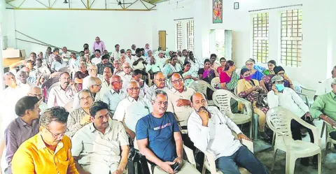జయలక్ష్మి సొసైటీకి కొత్త బోర్డు ఏర్పాటు చేయాలి 