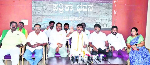 ఆ కులాలను ఎస్టీ జాబితాలోకి చేర్చవద్దు 