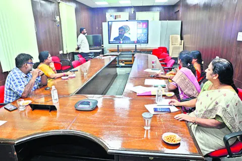 బోధనలో కృత్రిమ మేధను ఉపయోగించాలి