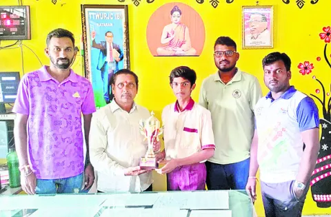 జాతీయస్థాయి హ్యాండ్‌బాల్‌ పోటీలకు నిఖిల్‌రాజ్‌