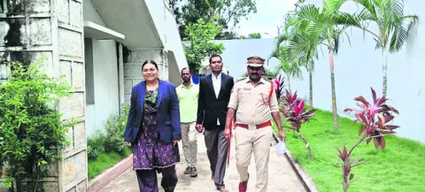 ఖైదీలకు మెరుగైన సేవలు అందించాలి