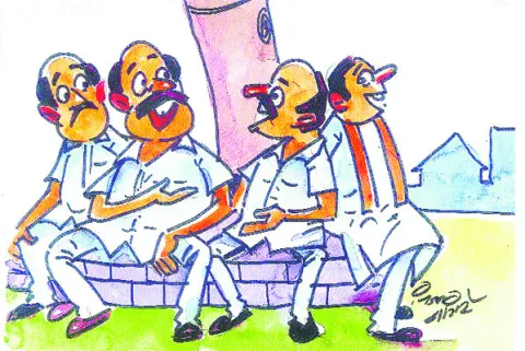 అందరి చూపు.. రిజర్వేషన్ల వైపు
