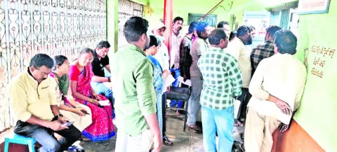 ‘సారథి’ సతాయిస్తోంది.. 