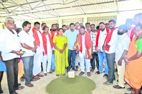 మద్దతుకు మించి..
