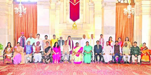 రాష్ట్రపతితో విందుకు జాతీయ స్థాయి అవార్డు గ్రహీత 
