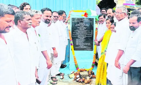 కార్పొరేట్‌ స్థాయి విద్య అందించడమే లక్ష్యం 