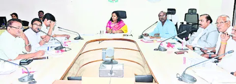 పరిశ్రమల దరఖాస్తులను త్వరగా ఆమోదించాలి 