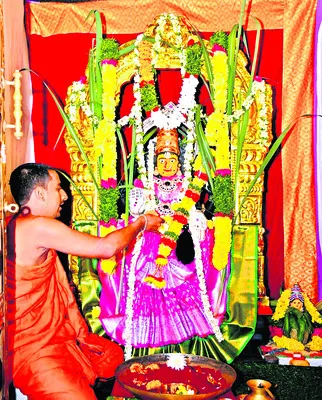 అపురూపం.. అమ్మదర్శనం