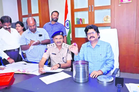 రిజర్వ్‌ మద్యం షాపులకు డ్రా