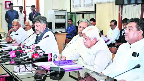 సర్వేకు రాని ఉపాధ్యాయులపై చర్యలు