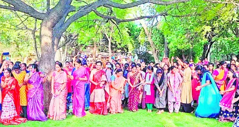 అక్రమ