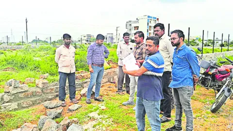పార్కు స్థలాల పరిరక్షణకు చర్యలు 

