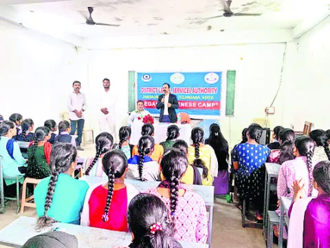 చట్టాలపై అవగాహన ఉండాలి