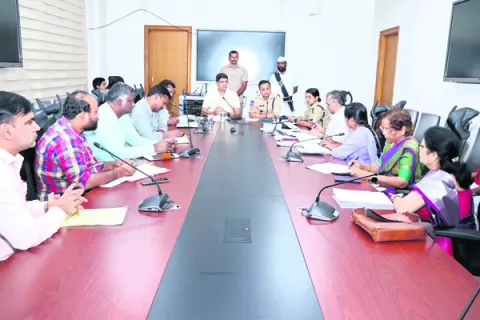 నిబంధనలు పాటిస్తేనే అనుమతులివ్వాలి 
