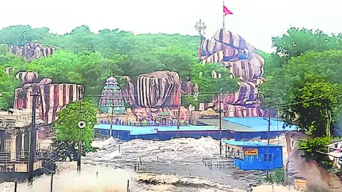 పోటెత్తిన మంజీరా 