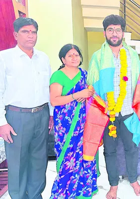 కోచింగ్‌ లేకుండానే.. 