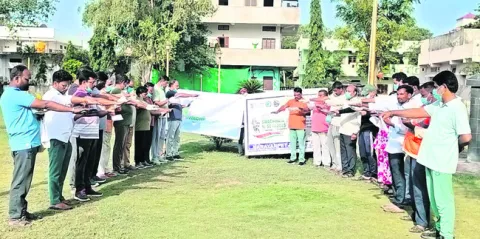 స్వచ్ఛ పట్టణంగా తీర్చిదిద్దుదాం 
