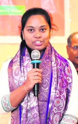 తండ్రి కిరాణా వ్యాపారి.. కూతురు గ్రూప్‌–1 ఉద్యోగి 