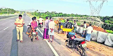 కూలి 