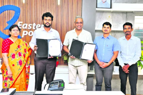 ఈపీడీసీఎల్‌తో ఫ్లూయెంట్‌గ్రిడ్‌, సీసీఎఫ్‌ ఒప్పందాలు